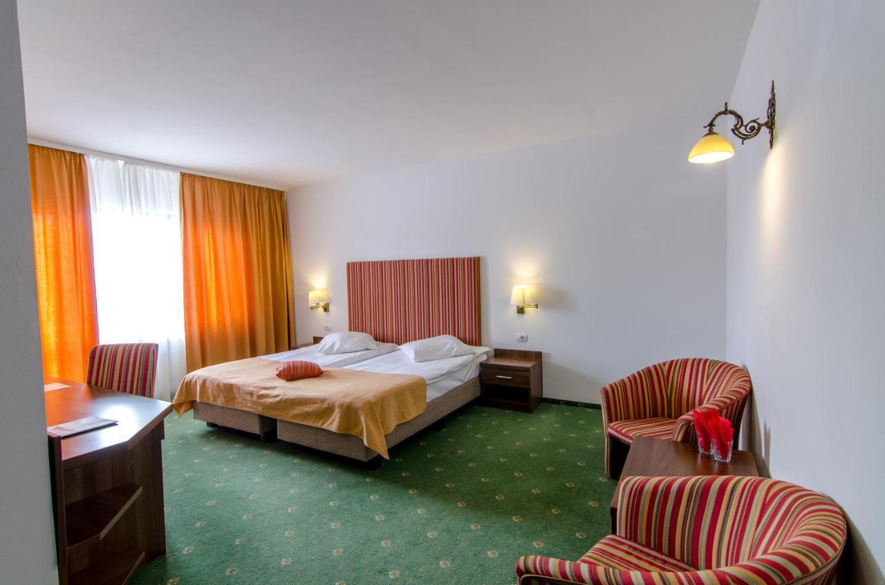 Cheile Gradistei Fundata Resort Екстериор снимка