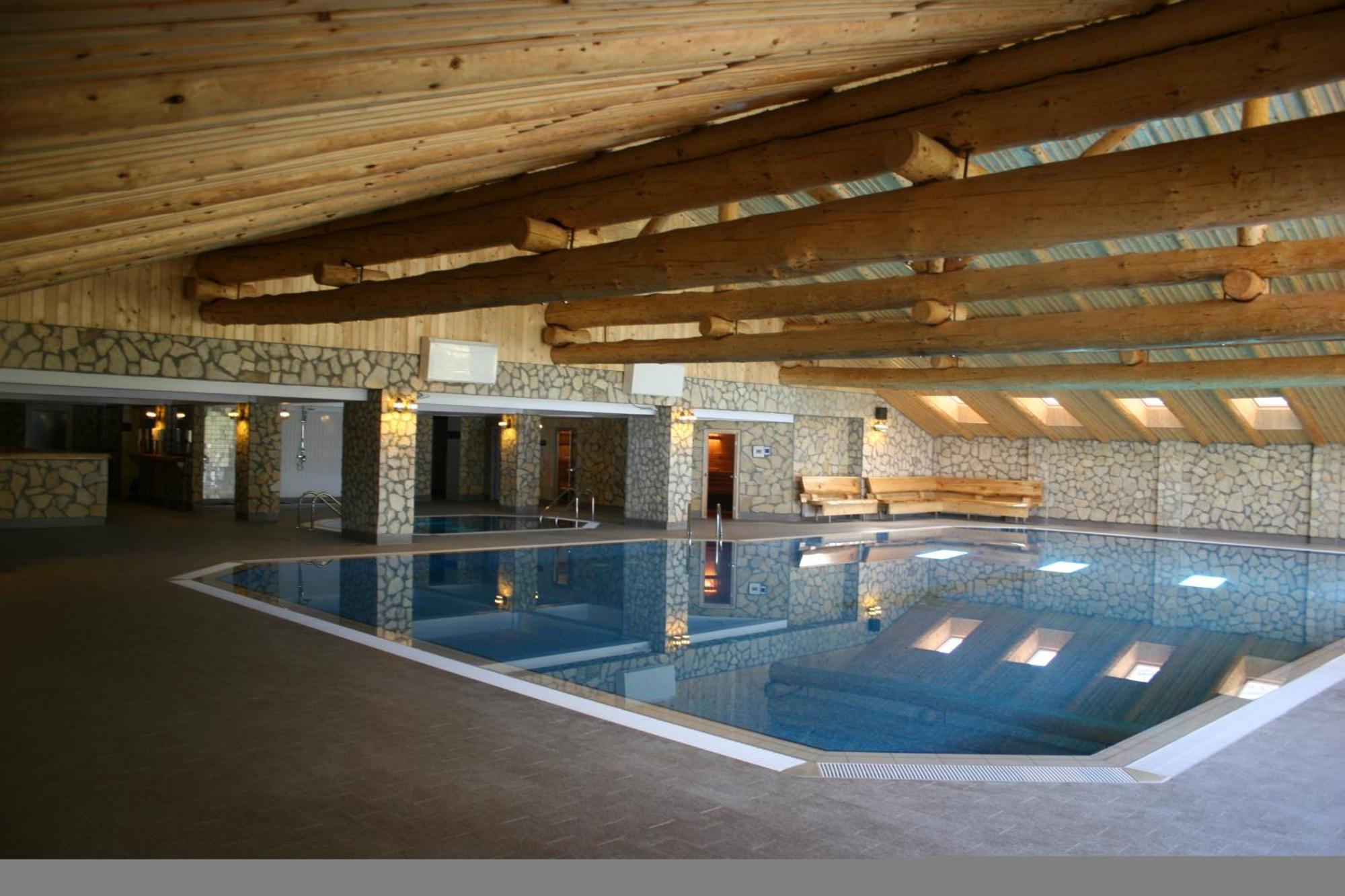 Cheile Gradistei Fundata Resort Екстериор снимка