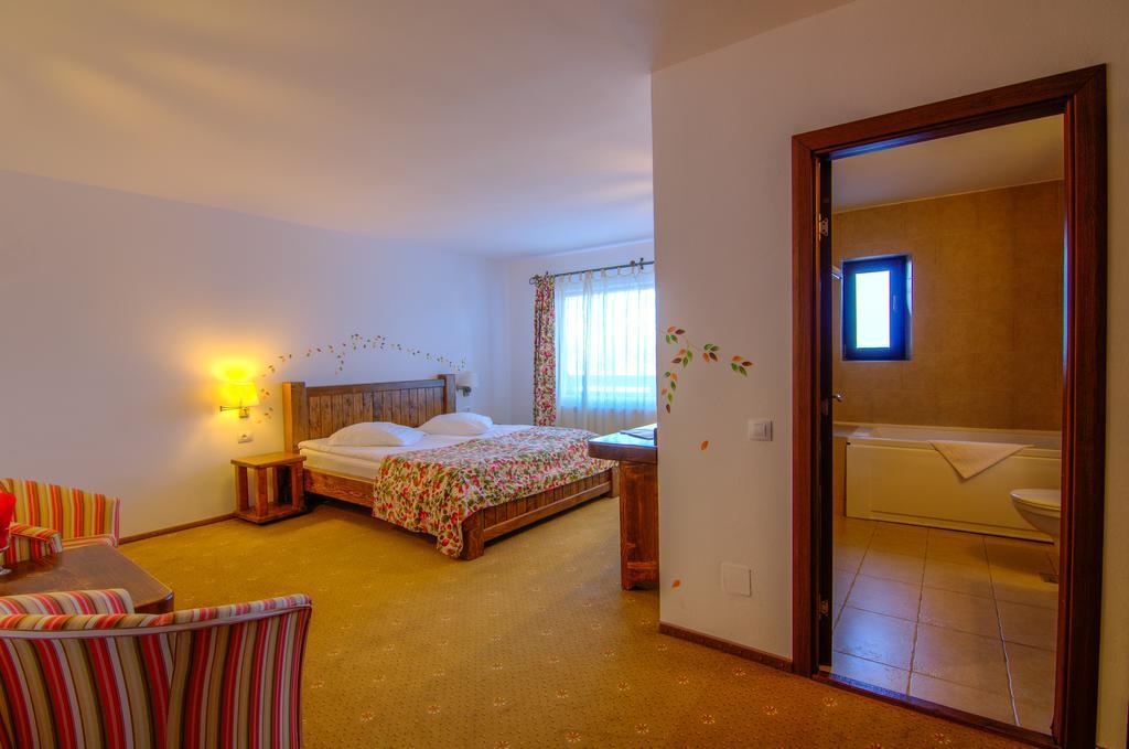 Cheile Gradistei Fundata Resort Екстериор снимка