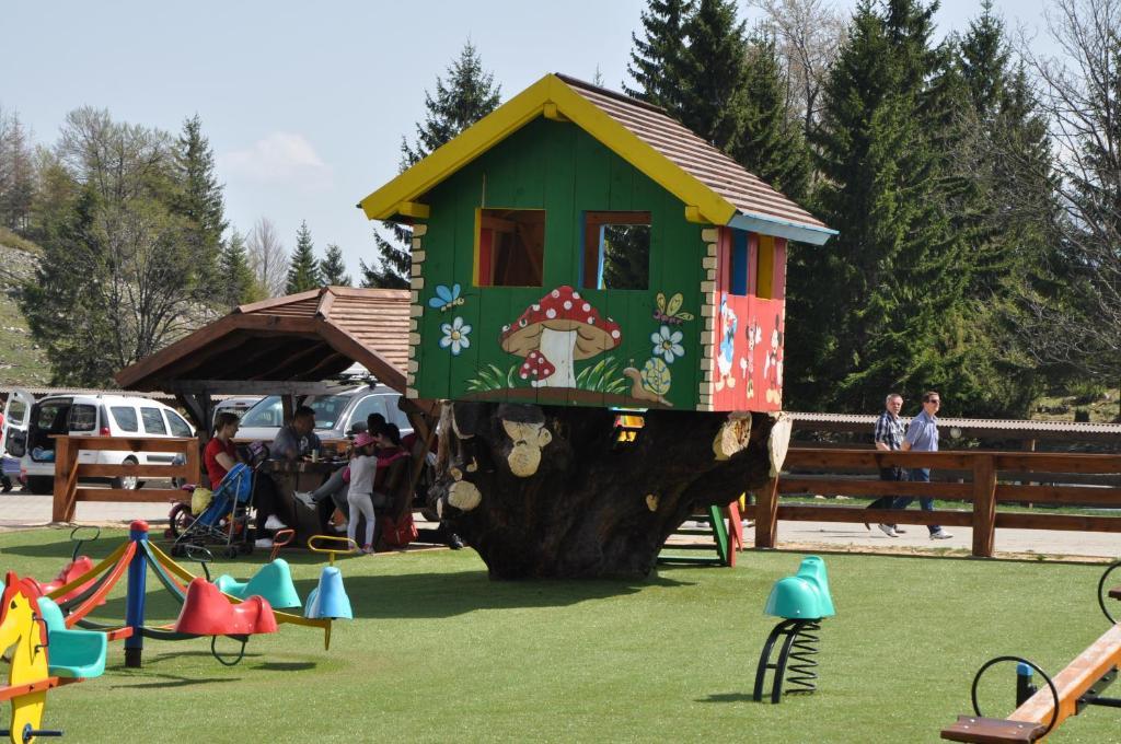 Cheile Gradistei Fundata Resort Екстериор снимка